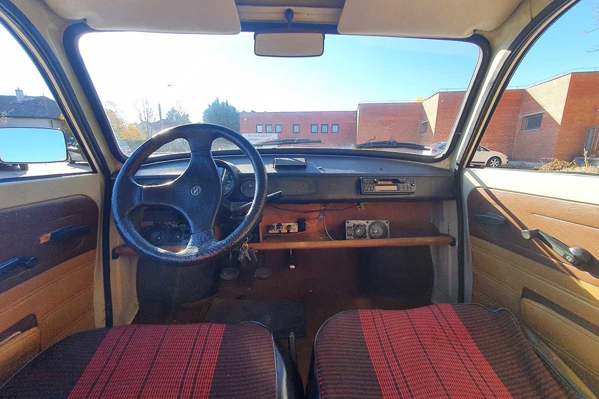 trabant601limo-belul-elol